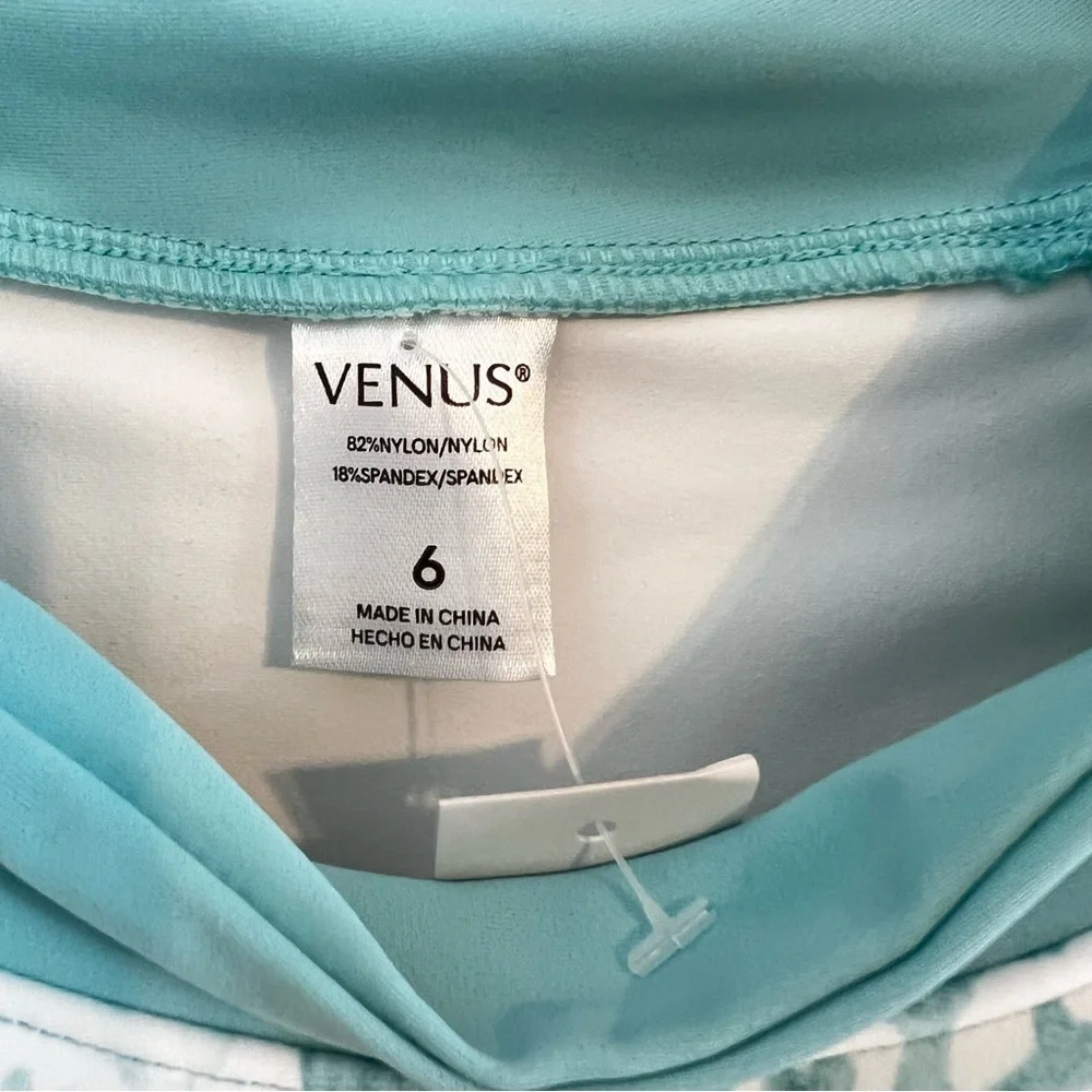 Venus Lagoon Life Women’s Long Sleeve Crop Swim Top. Size 6. New With Tags.